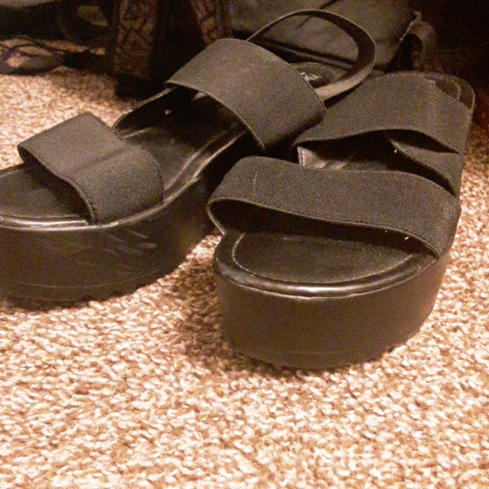 Size USA 8.5 Wedged Sandals
